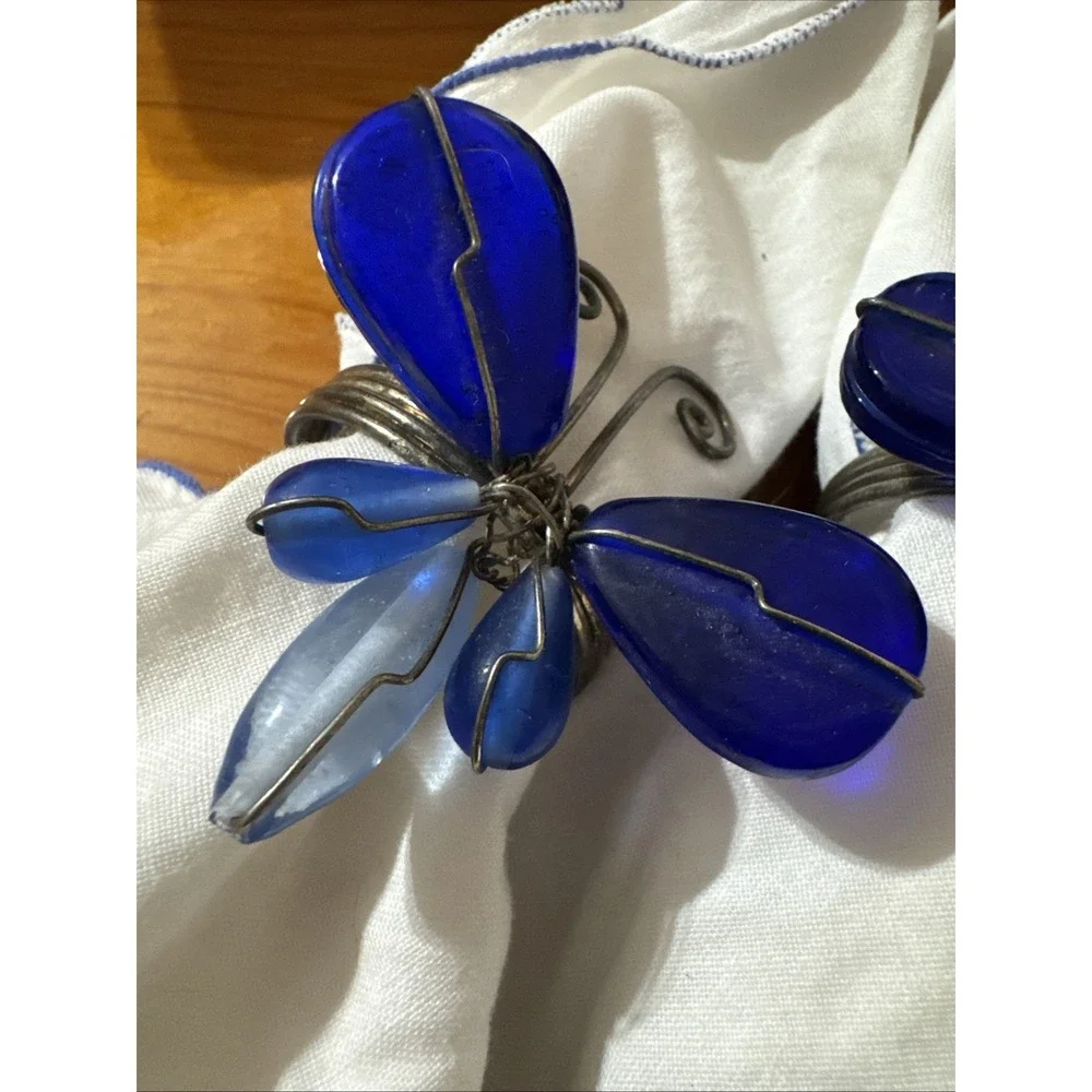 Vintage Cloth Napkins And Butterfly Napkin Holders Blue Glass Wire